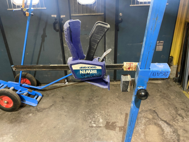 1133868-4 2 Door/window trolleys