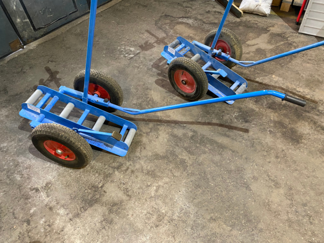 1133868-5 2 Door/window trolleys