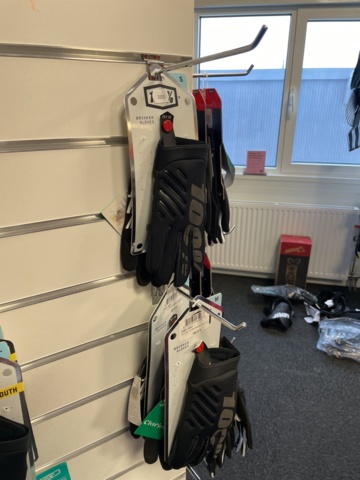 1085922-14 Large Lot Of Motorcycle Gloves & Protection