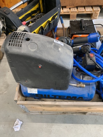 1035469-8 Pallet with mixed tools