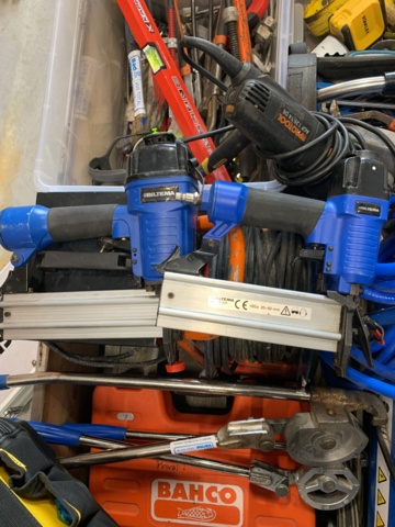 1035469-9 Pallet with mixed tools