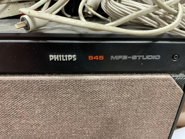 1133882-4 Sound system - Speakers & Amplifiers