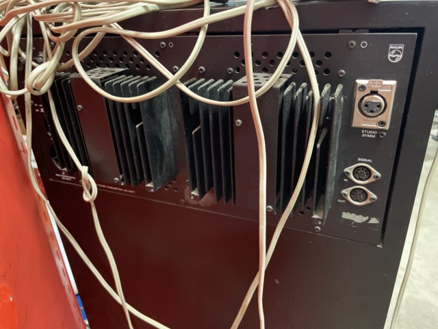 1133882-6 Sound system - Speakers & Amplifiers