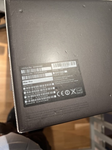 1117442-4 Mac Pro desktop without screen