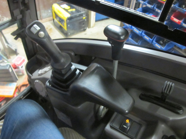 636846-19 Volvo Tracked Excavator