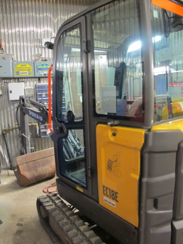 636846-20 Volvo Tracked Excavator