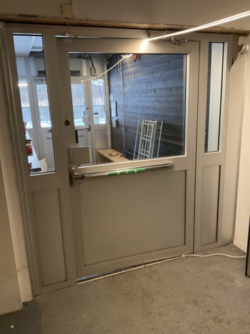 1120608-6 Entredörr Aluminium/Glas Vä 20/22