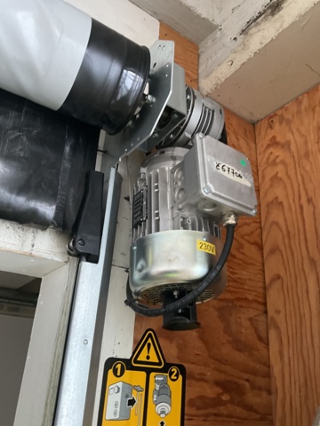 1120631-7 Rolling gate Dynaco electric control is missing