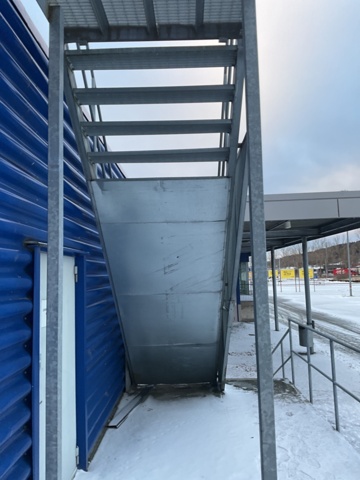 1120674-6 Galvanized escape stairs