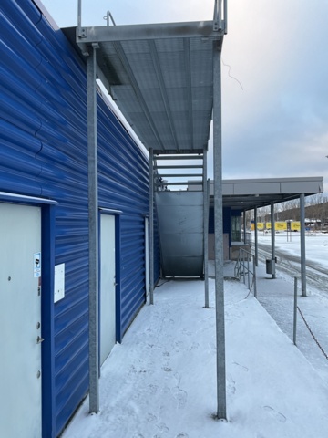 1120674-7 Galvanized escape stairs