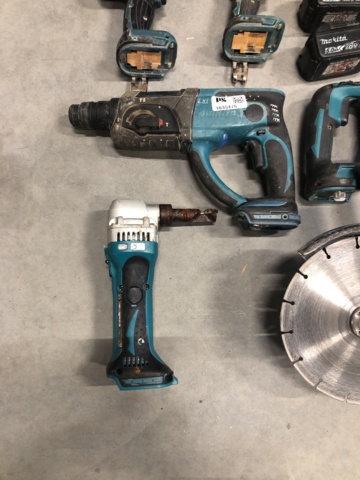 1035476-3 Package of Makita 18V power tools