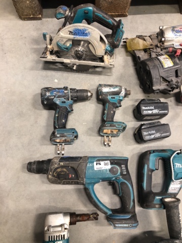 1035476-4 Package of Makita 18V power tools