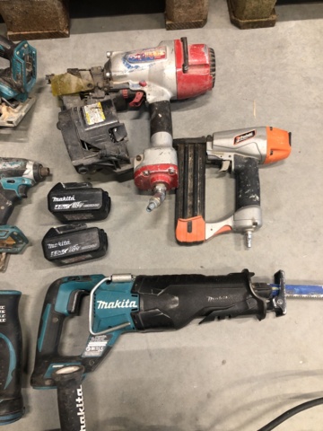 1035476-5 Package of Makita 18V power tools
