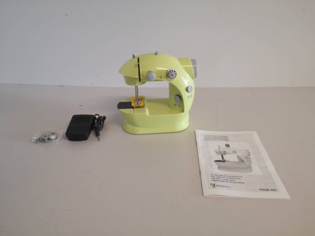 1138708-2 Sewing machine Mini No reservation price!