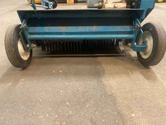 1138554-6 Vertical cutter Bluebird Lawn Comber F-20B