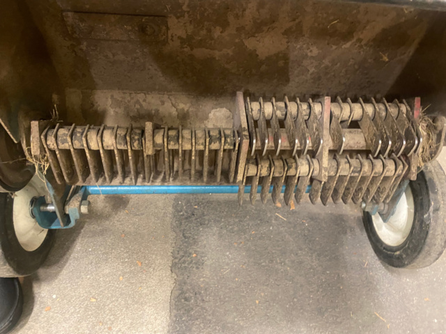 1138554-7 Vertical cutter Bluebird Lawn Comber F-20B