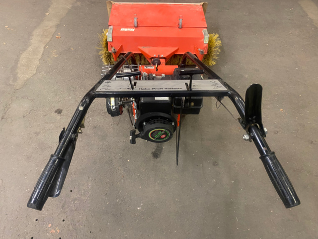 1138556-3 Sweeping machine Hako Profi-Variette 3632