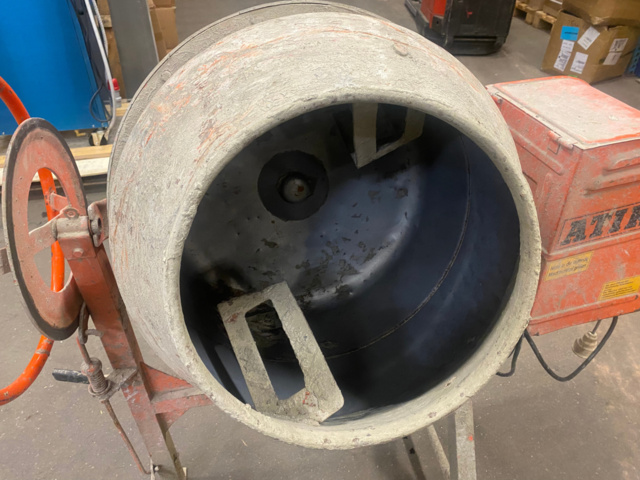 1138561-4 Concrete mixer Atika