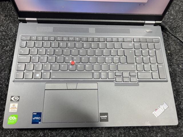 1117494-3 Laptop Lenovo ThinkPad P16, i7, 32GB RAM, 1TB SSD with screen Thinkvision P27