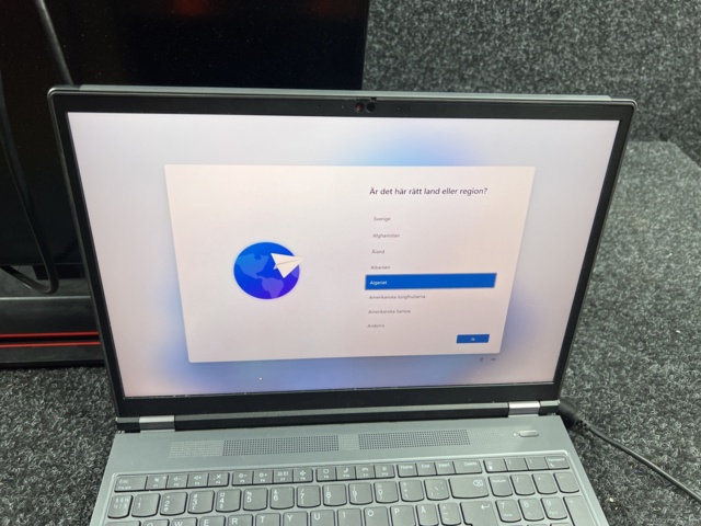 1117494-4 Laptop Lenovo ThinkPad P16, i7, 32GB RAM, 1TB SSD with screen Thinkvision P27