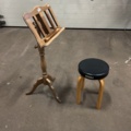 1069521-1 Music stand & stool