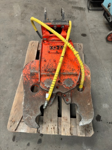 1138742-1 Concrete scissors NPK-X3A