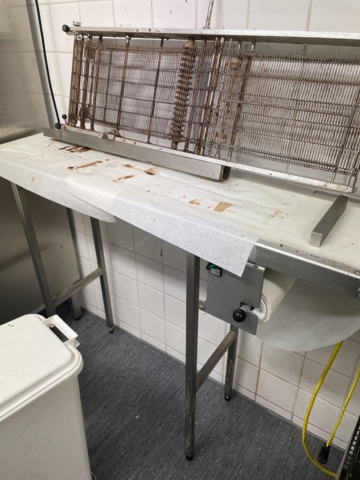 1110245-11 Chocolate machine LCM 240 ATC/S Including 2 tables