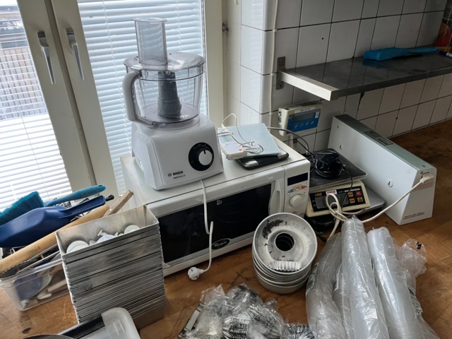 1138585-8 Kitchenware - Kitchen Appliances & Equipment