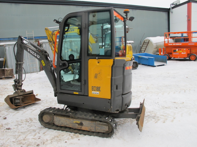 636846-25 Volvo Tracked Excavator