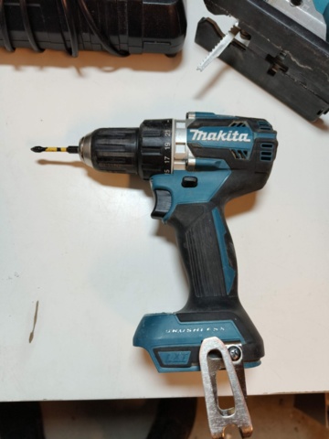1128827-17 Makita Package