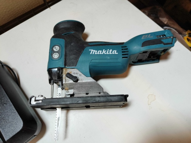 1128827-20 Makita Package