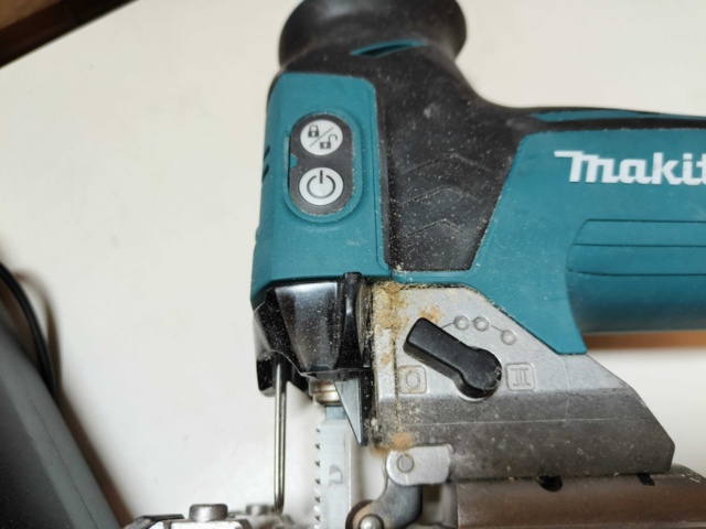 1128827-22 Makita Package