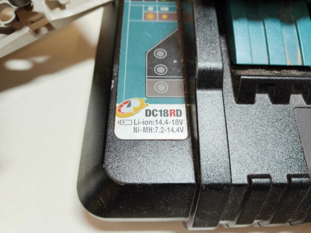 1128827-27 Makita Package