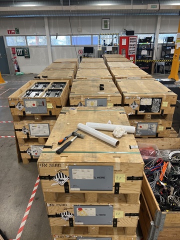 1116892-8 Battery cell modules for vehicle batteries