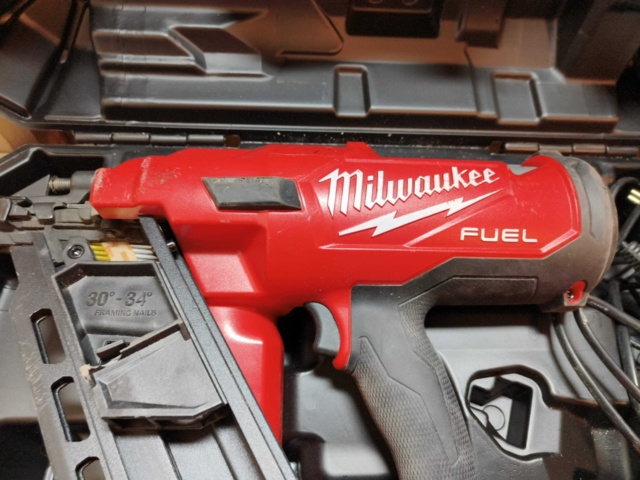 1128831-5 Spikpistol Milwaukee M18FFN