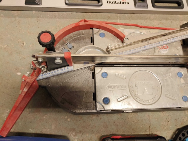 1128841-21 Accessories for the Carpenter