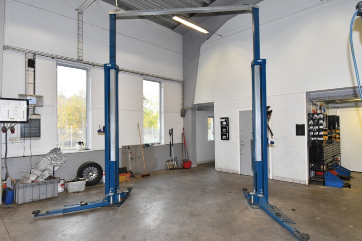 1138942-1 2-pillar lift NUSSBAUM