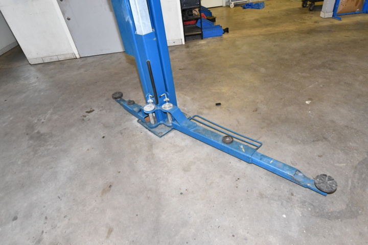 1138942-2 2-pillar lift NUSSBAUM