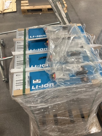 1053034-2 Truck batteries Alelion 8pcs 25.9V/196Ah/5.0kWh