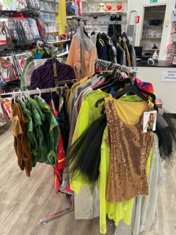 1110291-1 1st Shop stand - Party with Masquerade clothes