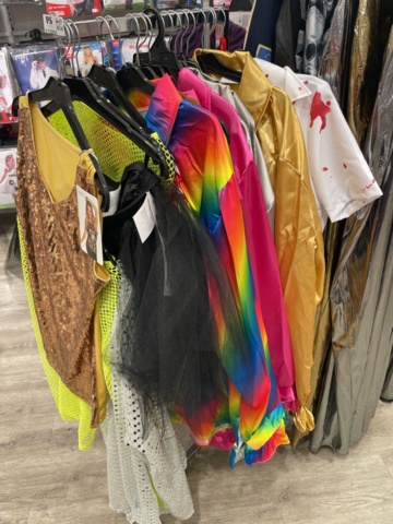 1110291-6 1st Shop stand - Party with Masquerade clothes