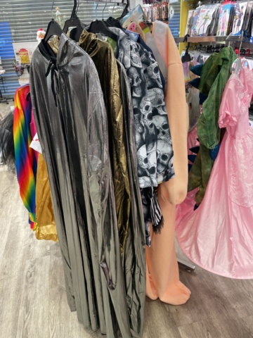 1110291-8 1st Shop stand - Party with Masquerade clothes