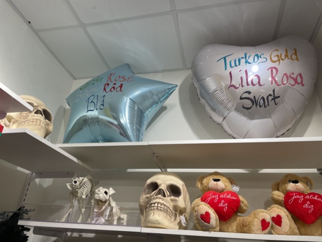 1110297-10 Everything in the Corner - Masquerade Costumes & Party Accessories