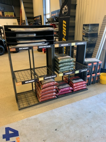 881165-3 Traeger party accessories