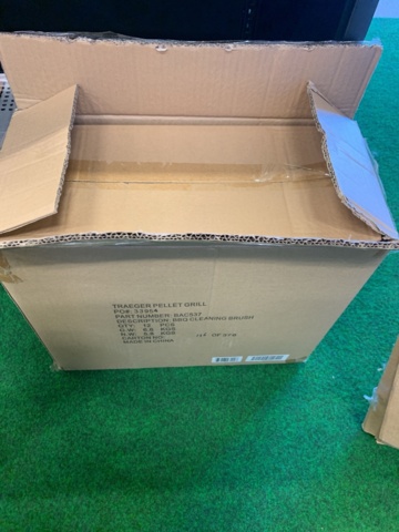 881165-11 Traeger party accessories