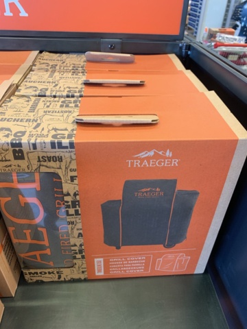 881165-15 Traeger party accessories
