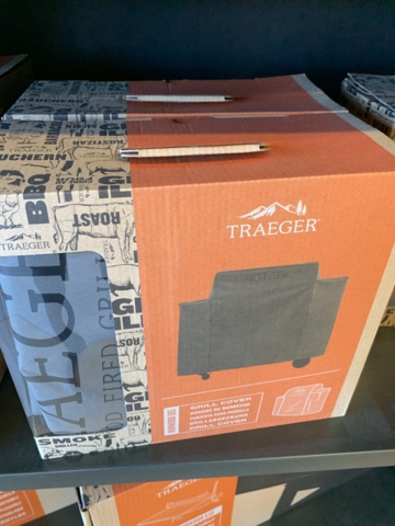 881165-17 Traeger party accessories