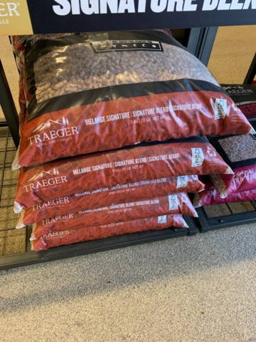 881165-21 Traeger party accessories