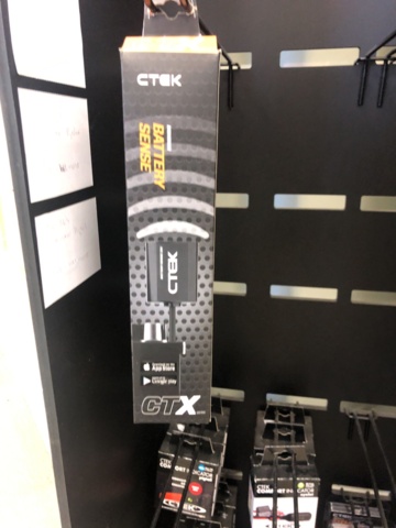 881204-3 CTEK Charging accessories with display