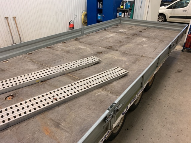 881205-12 CO TRAILER 3500 HB